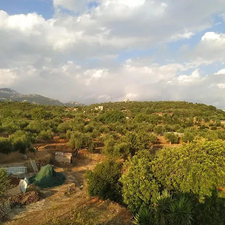 Papadeas Holiday home *