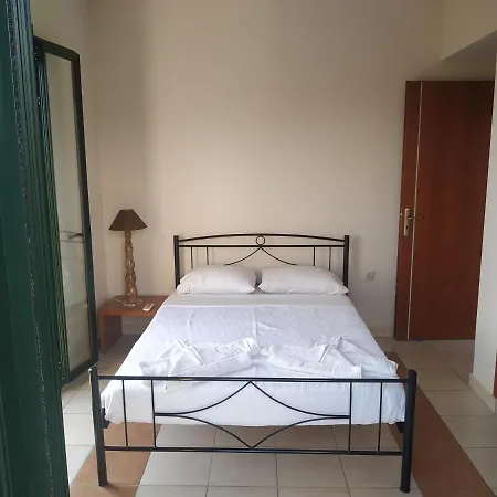 Papadeas Megali Mantineia