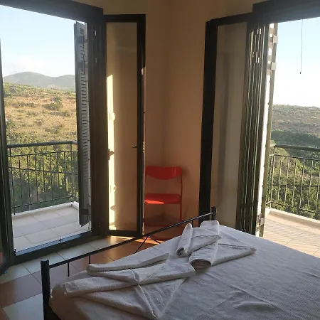 Holiday home Papadeas