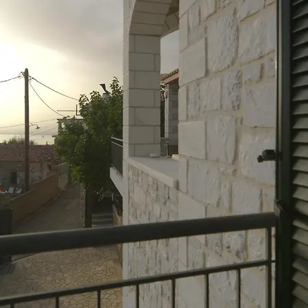 Дом отдыха Papadeas *