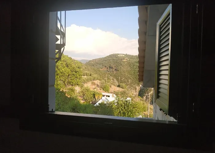 Papadeas Hébergement de vacances Megali Mantineia