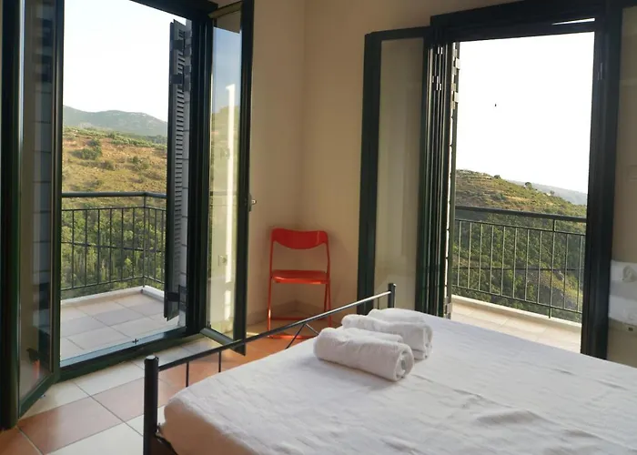 Papadeas Hébergement de vacances Megali Mantineia